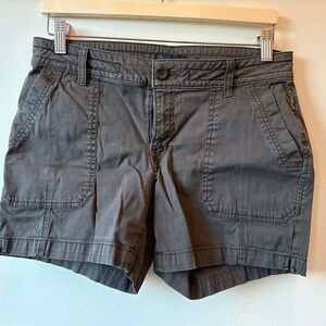 Prana Women's  Elle Shorts in Dark Iron. 5” inseam